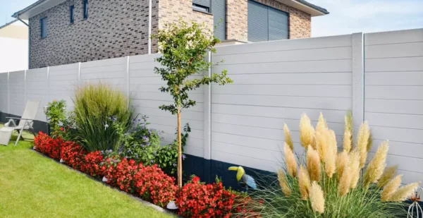 Betonzaun-Motivplatte Prestige glatt aus Beton in Grau