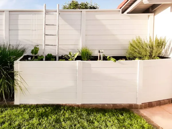 Betonzaunplatte Prestige Glatt mit einseitiger Struktur