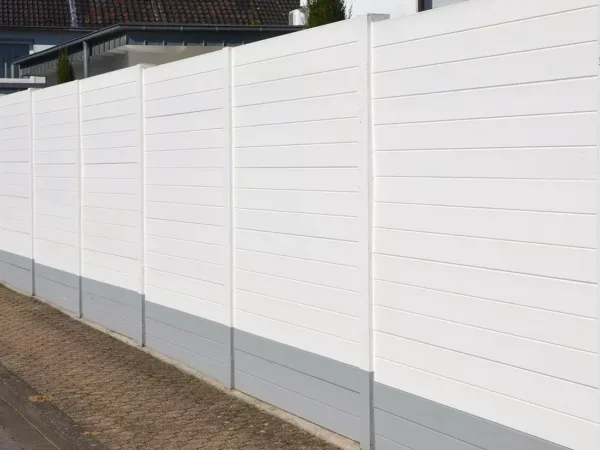 Klassik-Betonzaunmotivplatte Prestige Glatt – vielseitige Gestaltungsmöglichkeiten