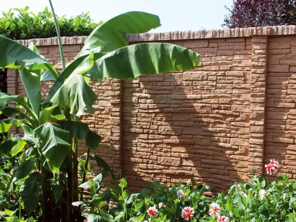 Betonzaun Nostalgie, mediterranes Design für Außenanlagen