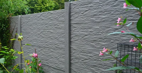 Betonzaun-Motivplatte Nevada mit waagerechter Steinstruktur in grau