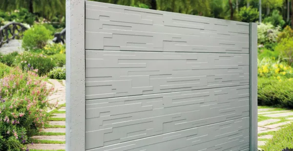 Betonzaun-Motivplatte Tetris mit grafischem Reliefmuster im System Standard S, einseitige Ausführung in Naturgrau